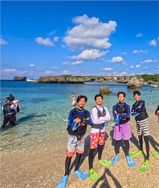 海辺の男性